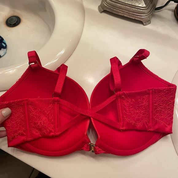 Victorias Secret Very Sexy Push Up Bra - Picture 2 of 3